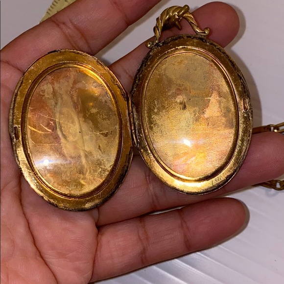 Gold locket - Picture 4 of 8